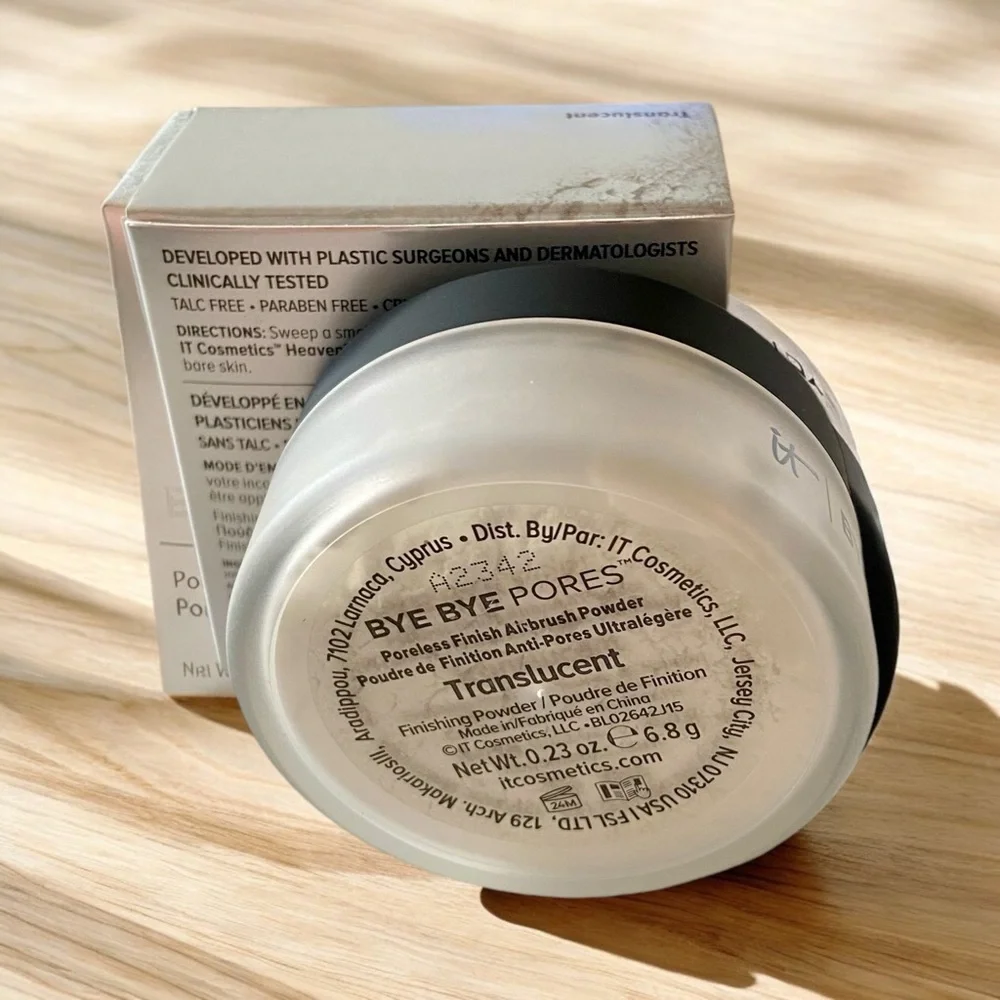 💎 IT Cosmetics Bye Bye Pores Poreless Finish Airbrush Loose Setting Powder